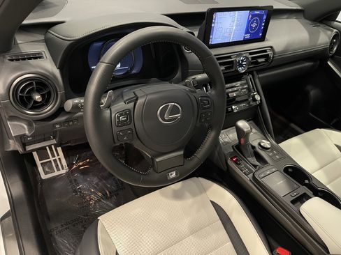 Used 2025 Lexus IS 350 F Sport image 14