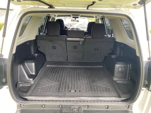 Used 2019 Toyota 4Runner TRD Off-Road image 11