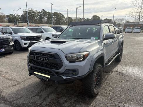 Used 2017 Toyota Tacoma TRD Pro image 1