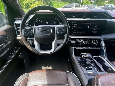 Used 2024 GMC Sierra 1500 Denali w/ Denali Reserve Package AWD/4WD image 17