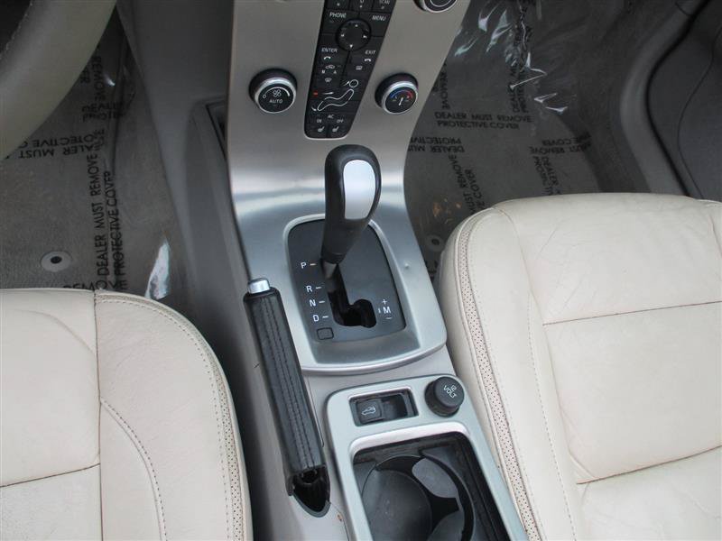 Used 2009 Volvo C70 T5 FWD image 18