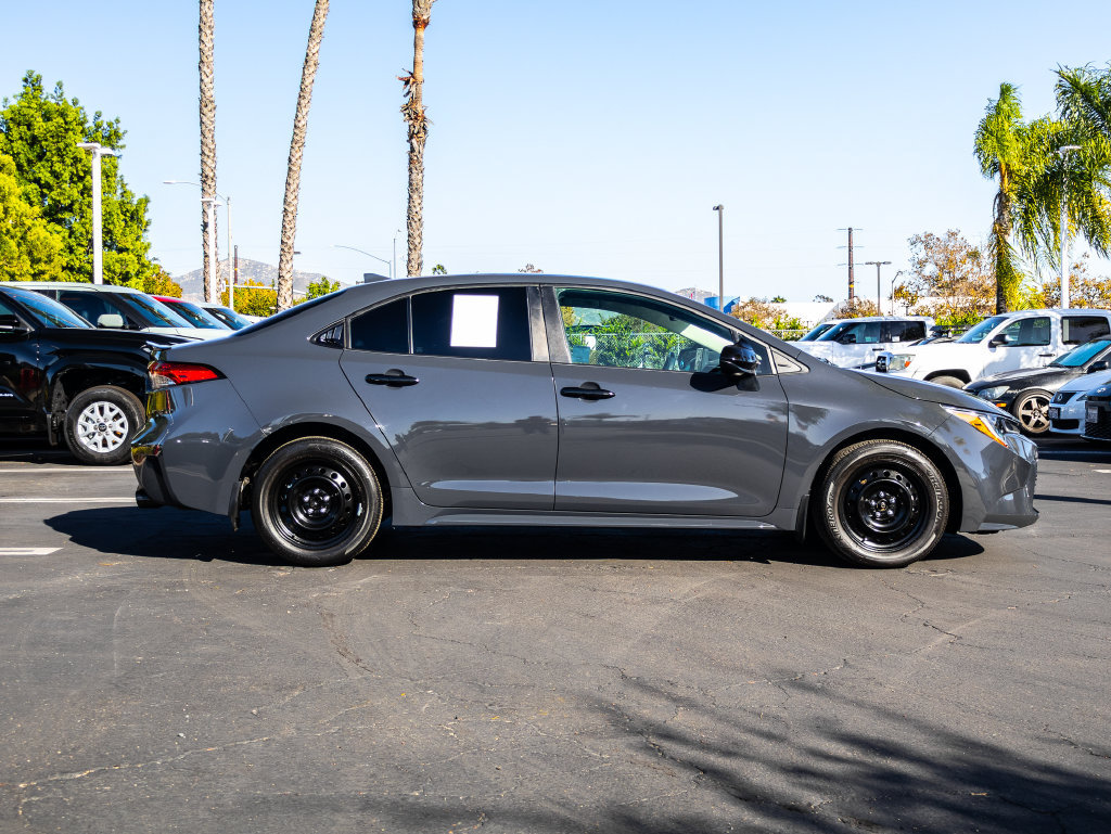 Used 2024 Toyota Corolla LE FWD image 4