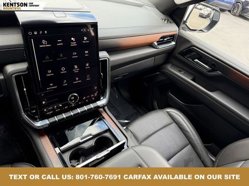Used 2025 GMC Yukon XL Denali image 24