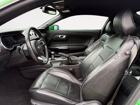 Used 2019 Ford Mustang GT Premium w/ GT Performance Package RWD image 9