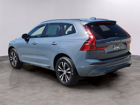 Used 2023 Volvo XC60 B5 Core image 6