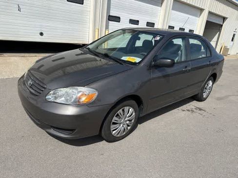 Used 2003 Toyota Corolla CE FWD image 2