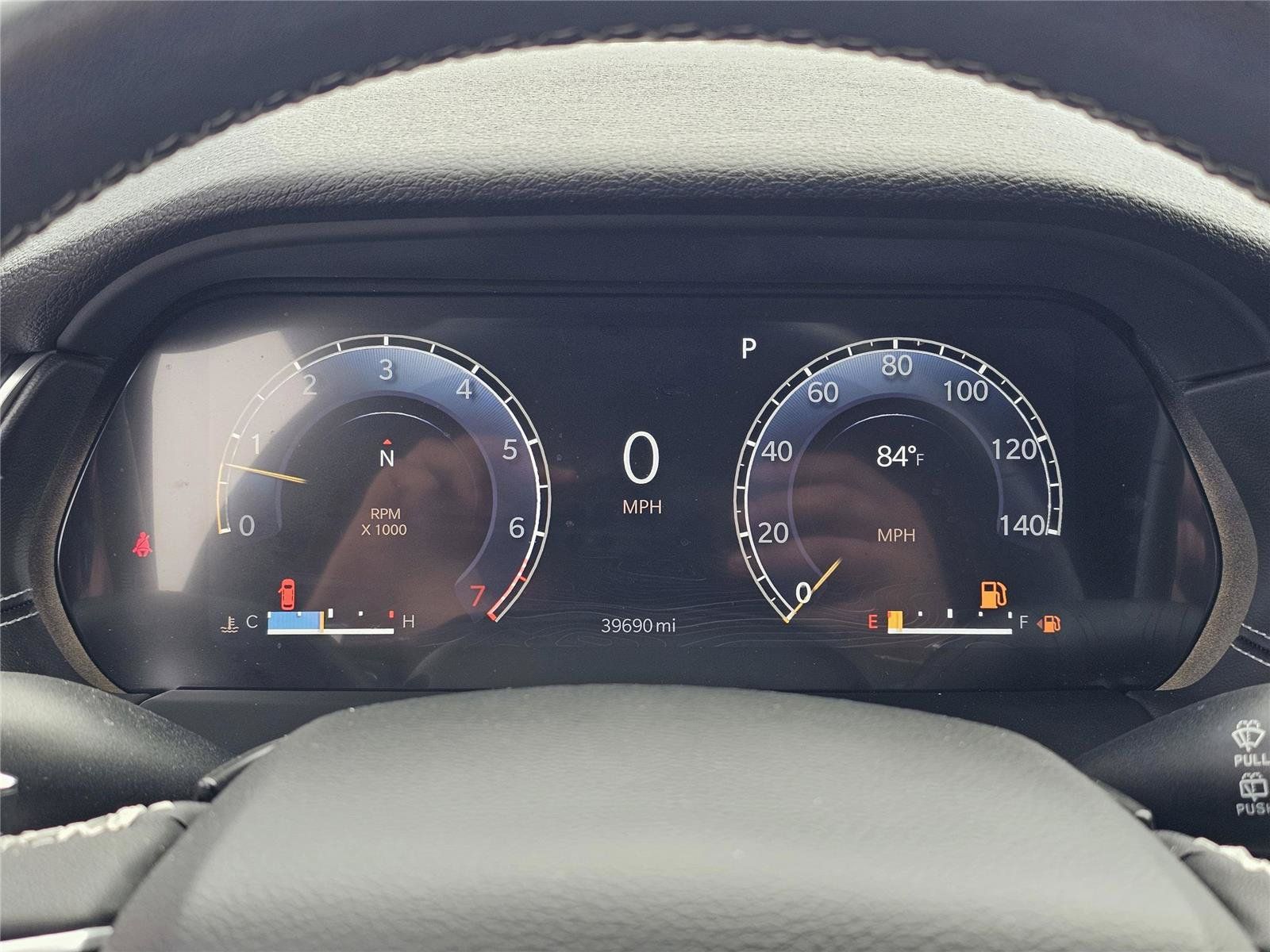 Used 2023 Jeep Grand Cherokee Altitude AWD/4WD image 23