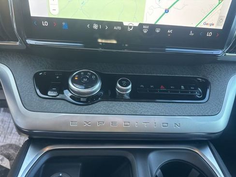 New 2025 Ford Expedition Tremor image 24
