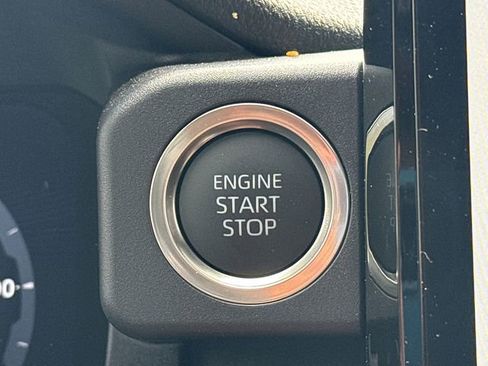 Used 2025 Toyota 4Runner Limited AWD/4WD image 23