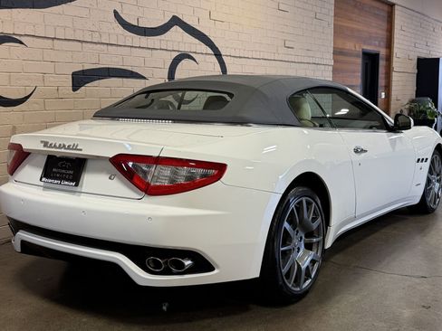 Used 2011 Maserati GranTurismo Convertible RWD image 8