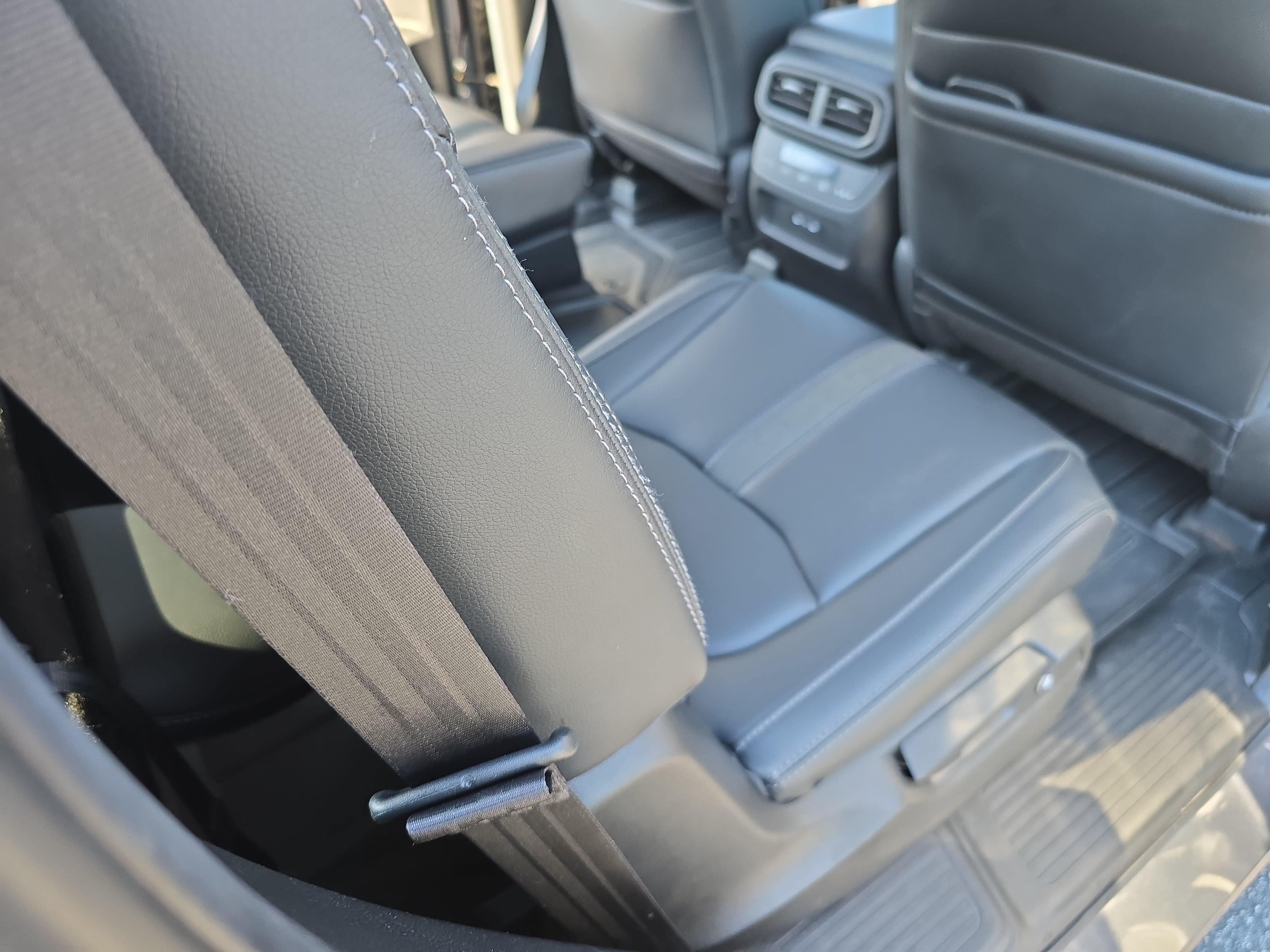 Used 2024 Honda Pilot EX-L image 11
