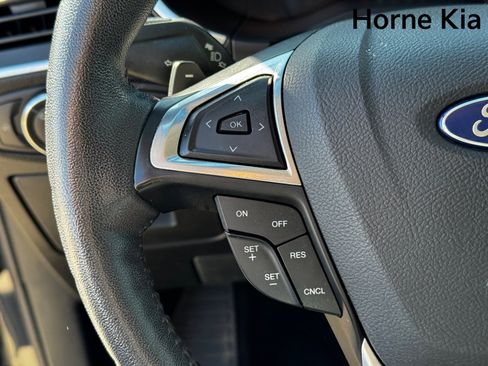 Used 2016 Ford Edge Titanium w/ Technology Package image 18