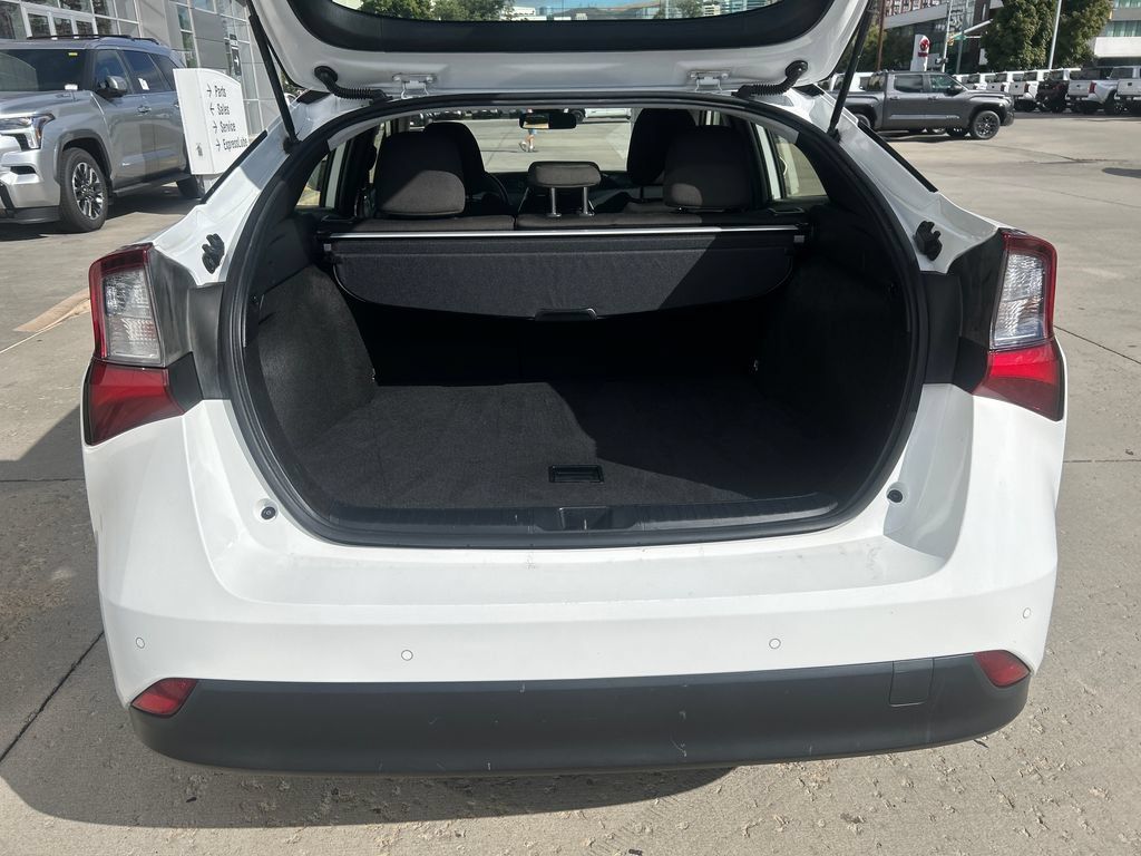 Used 2022 Toyota Prius LE FWD image 15