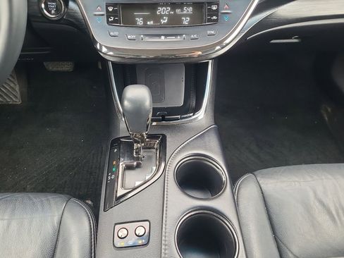 Used 2016 Toyota Avalon Touring FWD image 11