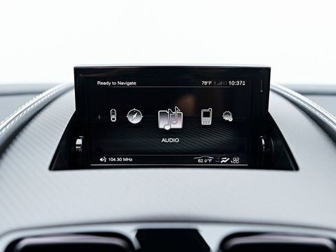 Used 2016 Aston Martin DB9 GT image 92