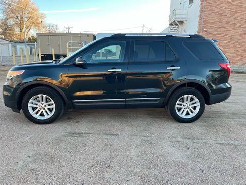 Used 2014 Ford Explorer XLT w/ Equipment Group 201A image 6