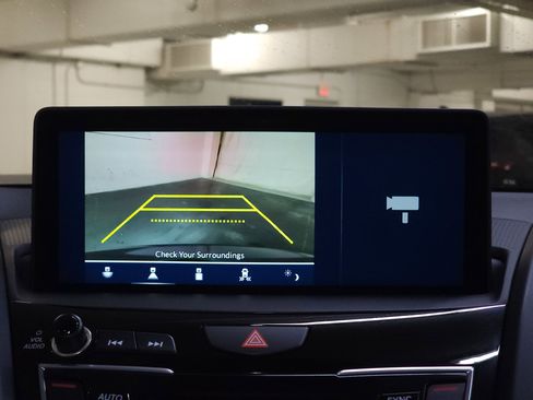 Used 2025 Acura RDX SH-AWD image 25