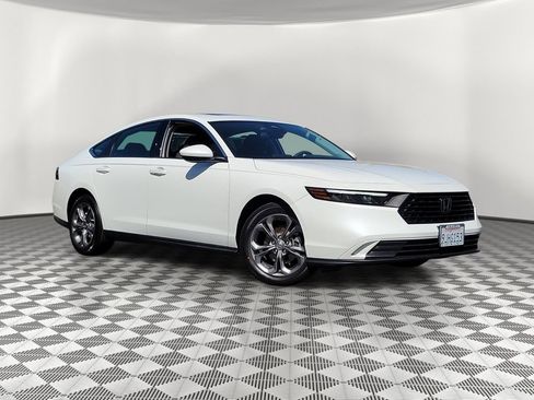 Certified 2023 Honda Accord EX image 2