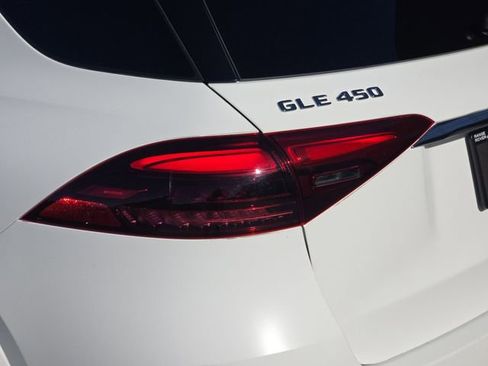 Used 2025 Mercedes-Benz GLE 450 4MATIC image 37