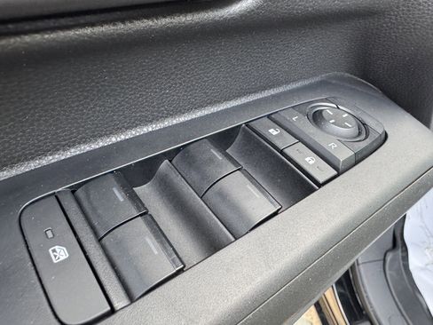 Used 2024 Toyota Tacoma TRD Off-Road w/ TRD Off Road Upgrade Package image 10