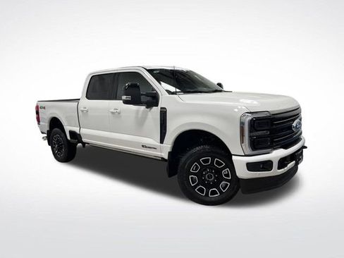 Used 2025 Ford F350 Platinum image 46