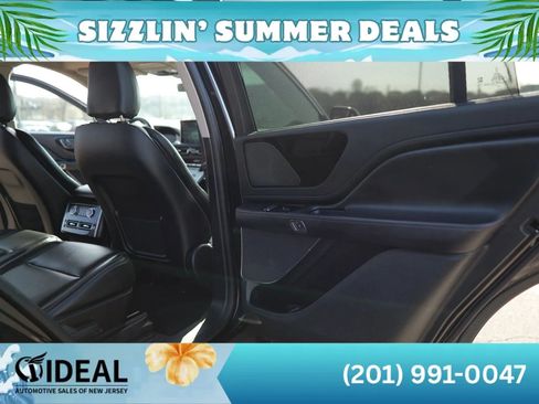 Used 2023 Lincoln Aviator AWD image 28