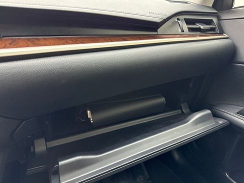 Used 2018 Lexus ES 350 w/ Luxury Package w/Wood Trim FWD image 32