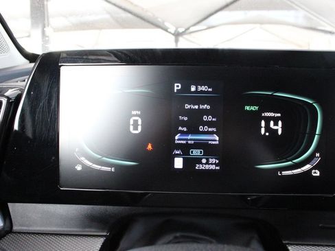 Used 2023 Kia Sportage LX AWD/4WD image 31