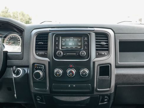 Used 2018 RAM 1500 Express w/ Express Value Package RWD image 13