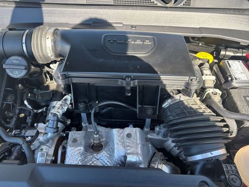 Used 2025 Jeep Compass Trailhawk image 31