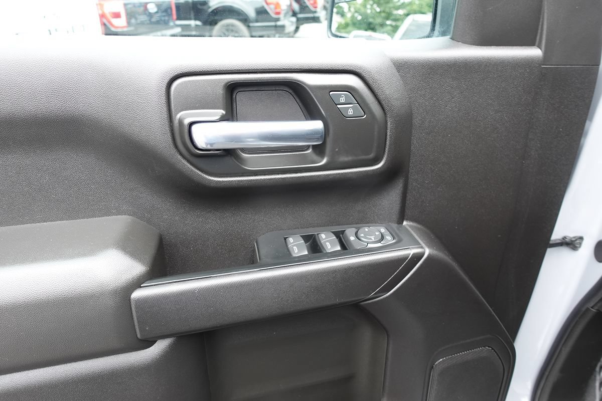Used 2024 GMC Sierra 1500 Pro w/ Graphite Edition AWD/4WD image 15