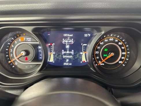 Used 2024 Jeep Wrangler Unlimited Sport AWD/4WD image 17