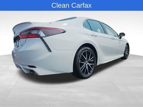 Used 2024 Toyota Camry SE FWD image 5