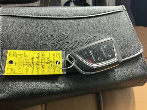 Used 2022 Cadillac Escalade Premium Luxury image 56