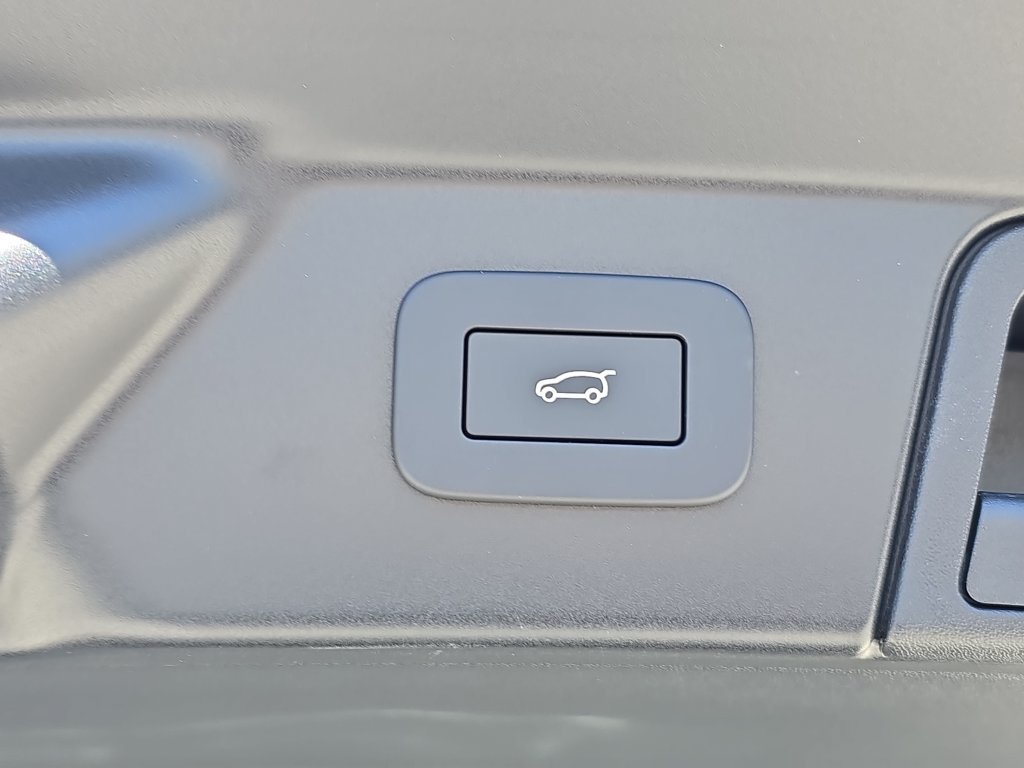 New 2026 Land Rover Range Rover Velar S AWD/4WD image 13
