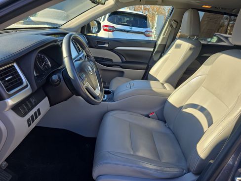 Used 2015 Toyota Highlander XLE image 15