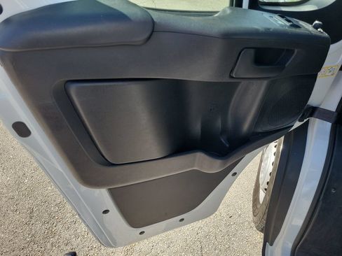 Used 2025 RAM ProMaster 2500 w/ Convenience Group FWD image 25