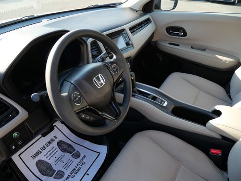 Used 2016 Honda HR-V LX image 12