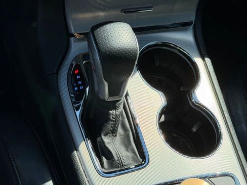 Used 2020 Jeep Grand Cherokee SRT image 17