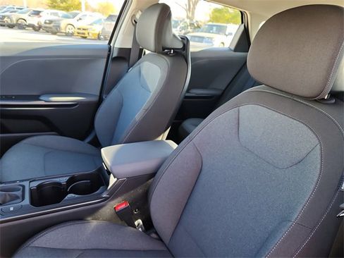 New 2025 Kia K4 LXS image 12