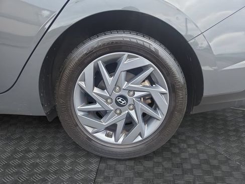 Used 2024 Hyundai Elantra SEL FWD image 34