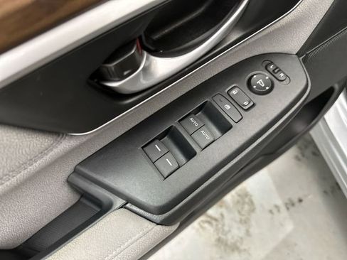 Used 2022 Honda CR-V EX image 19