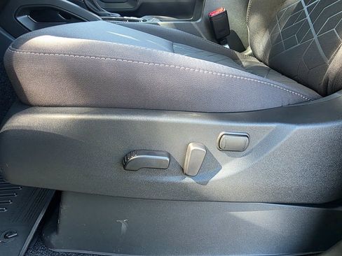 New 2026 Nissan Frontier SV image 19