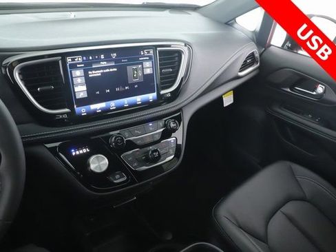 New 2026 Chrysler Pacifica Select w/ S Appearance Package FWD image 25