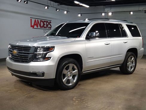Used 2019 Chevrolet Tahoe Premier AWD/4WD image 3