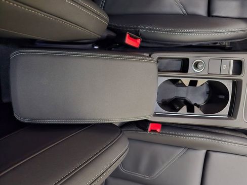 Certified 2025 Audi Q3 2.0T Premium w/ Convenience Package image 29