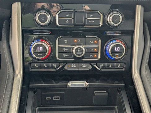 Used 2023 GMC Yukon Denali image 23