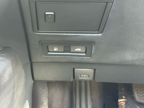 Used 2012 Lexus LS 460 AWD image 28