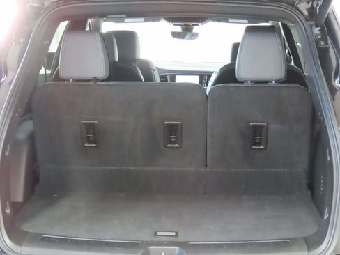 Used 2024 Buick Enclave Premium image 19