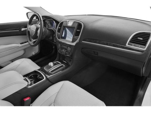 Used 2015 Chrysler 300 C w/ Light Group RWD image 19